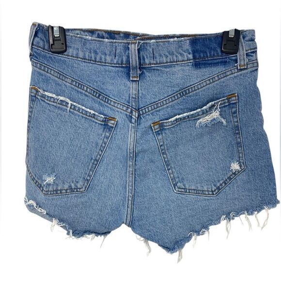 Abercrombie & Fitch 26/2 Blue Denim The Mom Short High Rise Love Curves Shorts - Picture 2 of 6